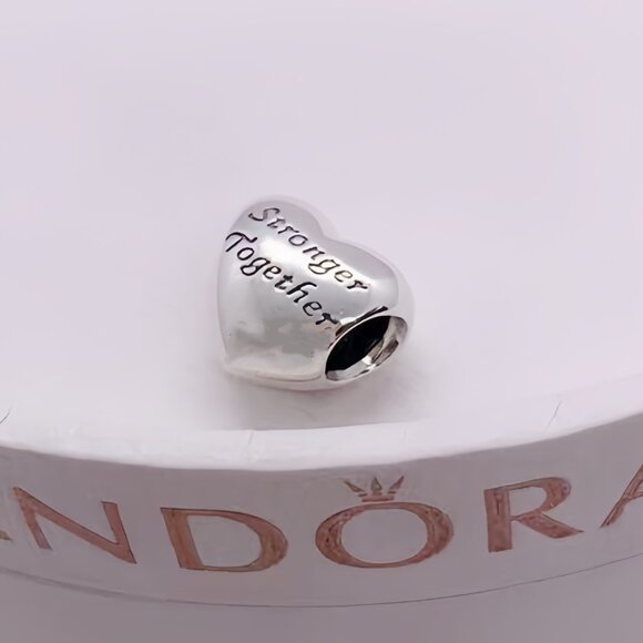 "Pandora True Friends CAHRM Friends are Stronger Together Stronger Together" - Picture 1 of 3